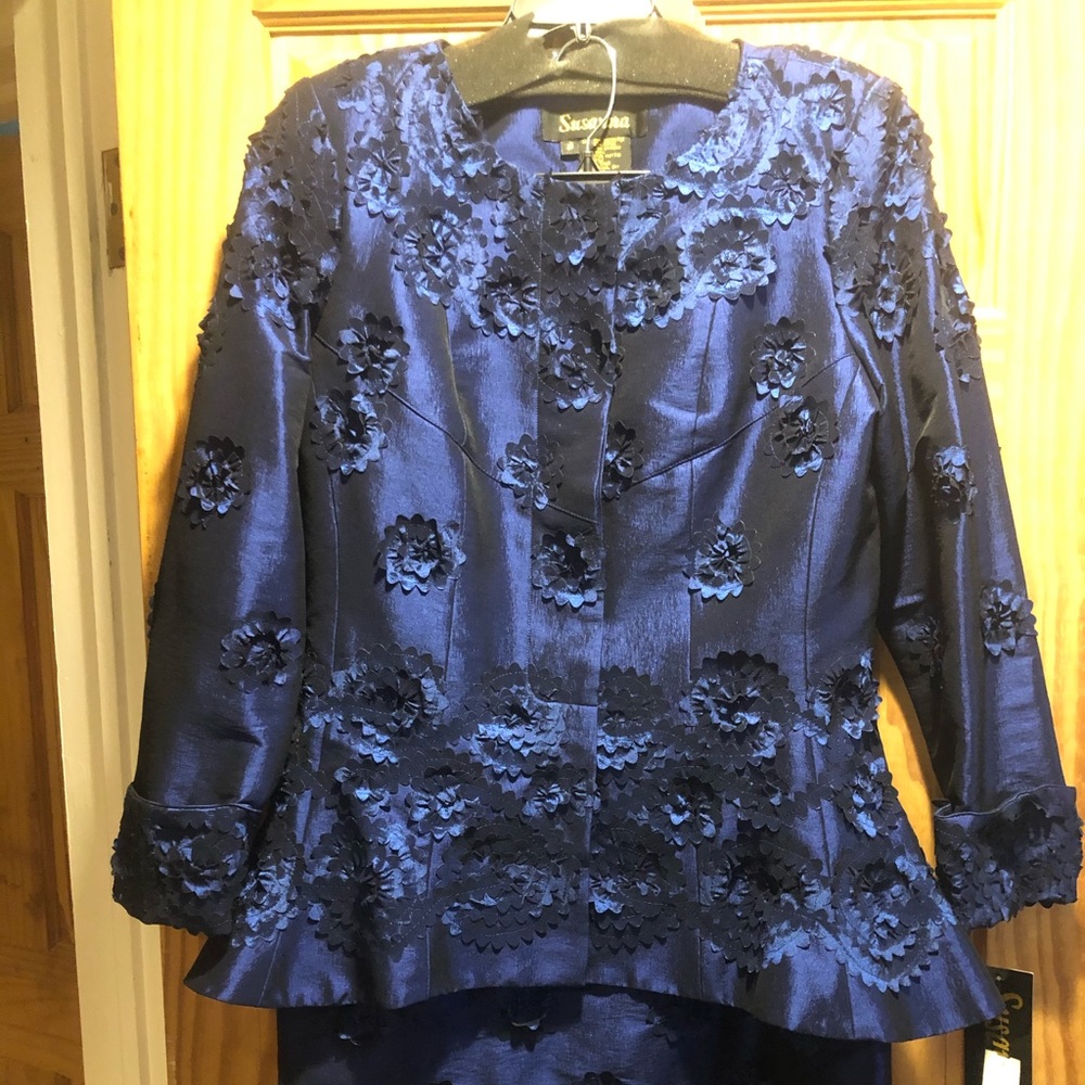 Navy Lady’s Suit